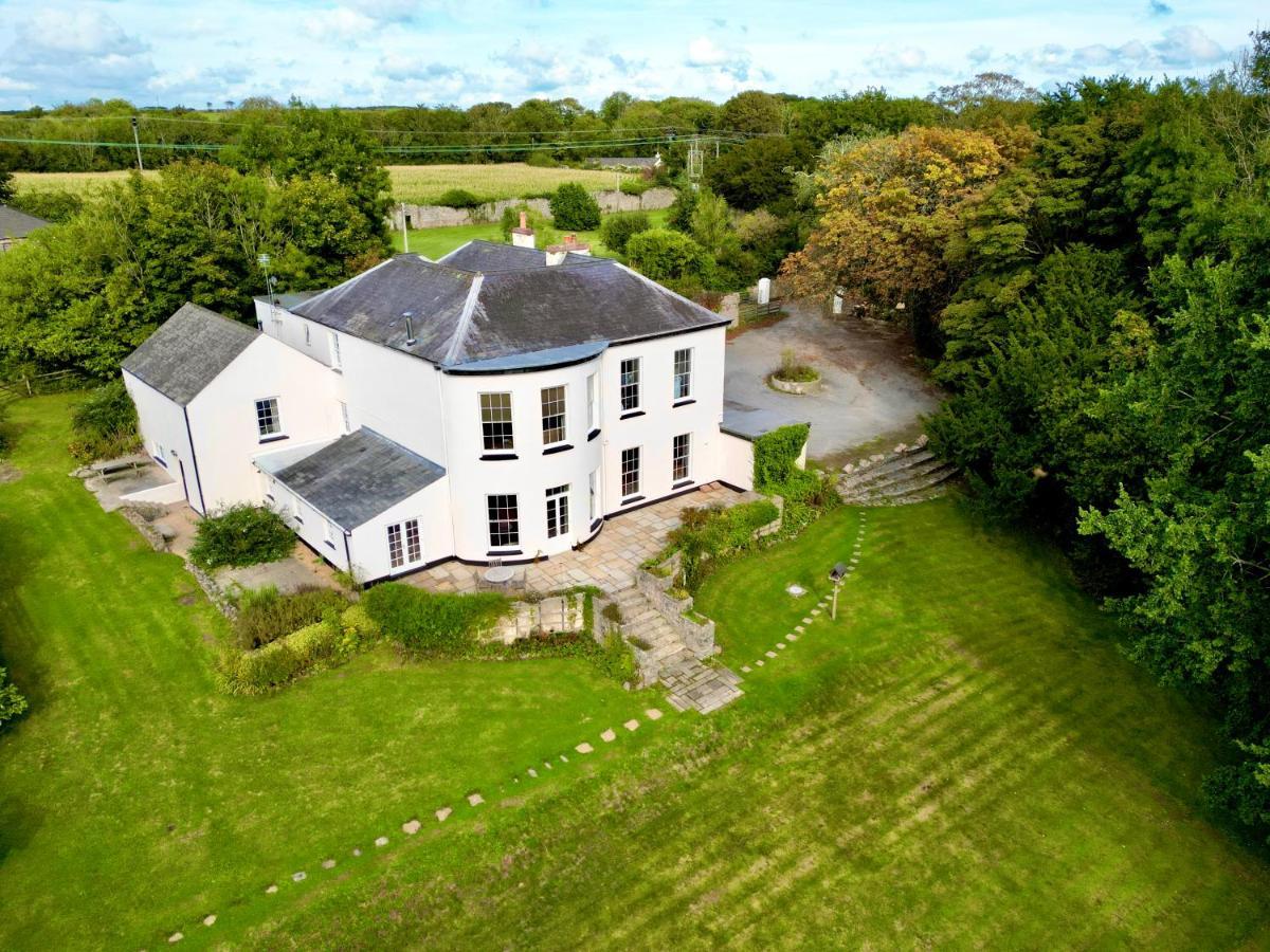 Holyland House - Greenacres Estates Lamphey Bagian luar foto