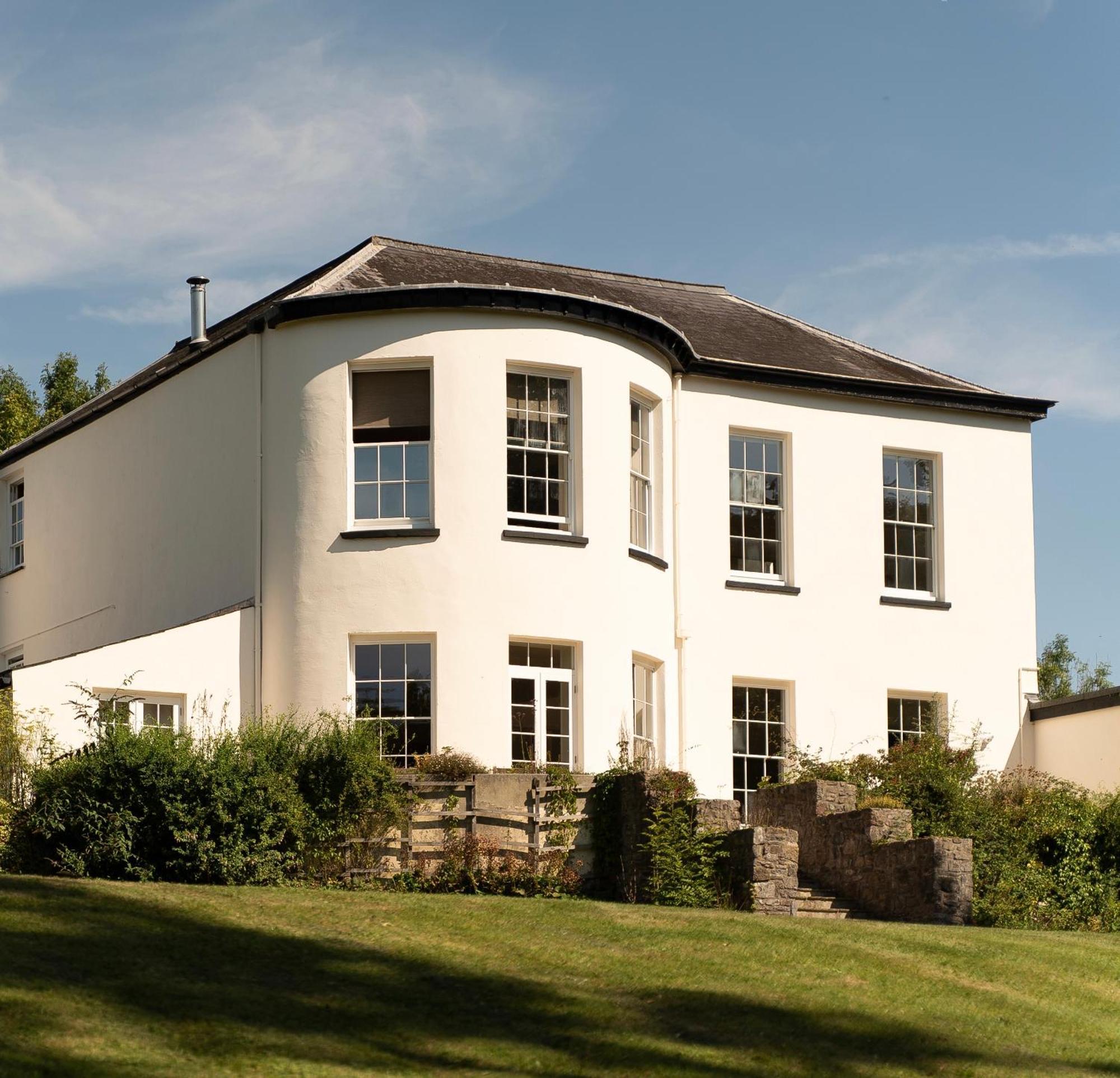 Holyland House - Greenacres Estates Lamphey Bagian luar foto