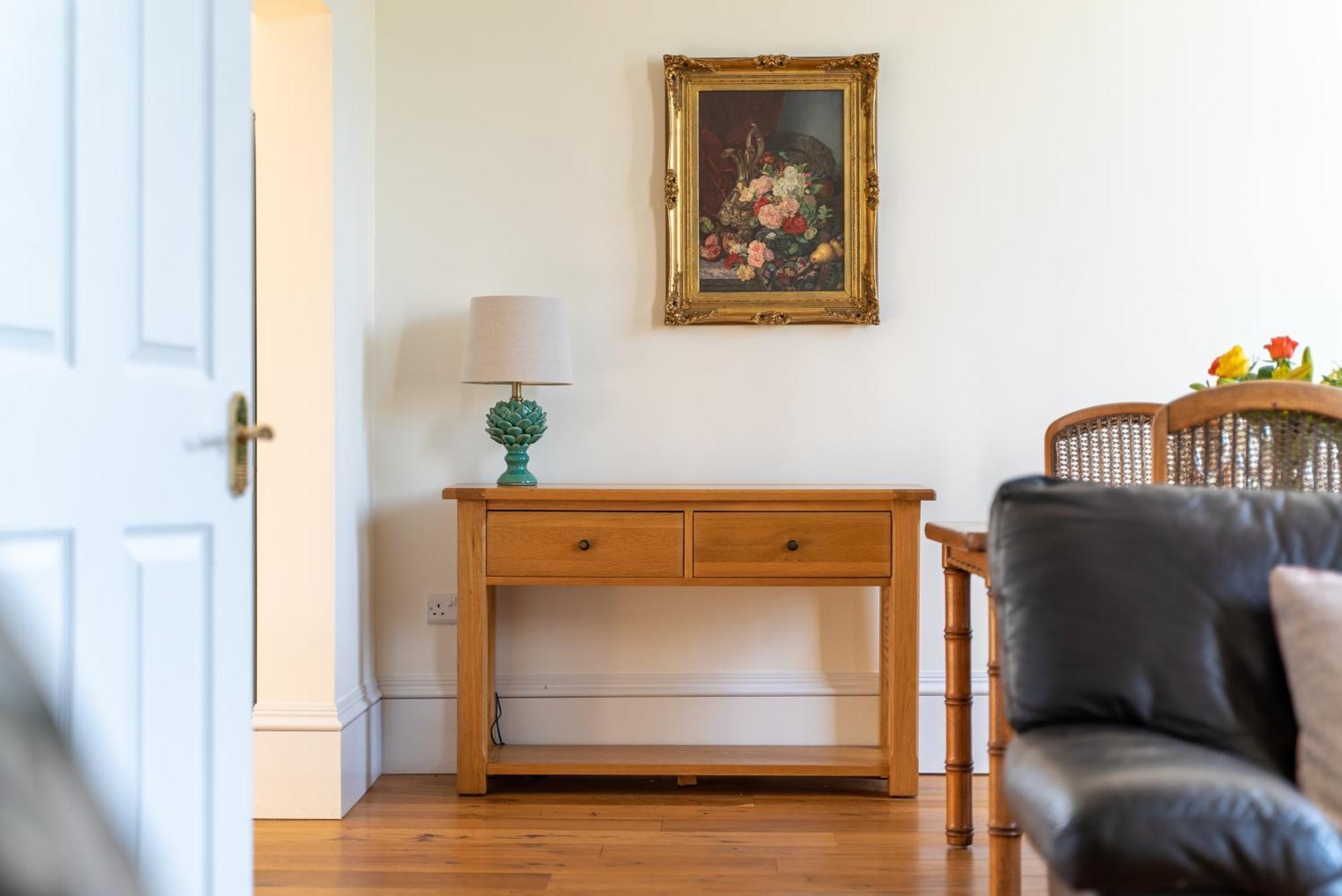 Holyland House - Greenacres Estates Lamphey Bagian luar foto